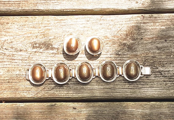 Signed Berger'e Vintage Jewelry Set: Moonglow Stone Bracelet and Clip Earrings