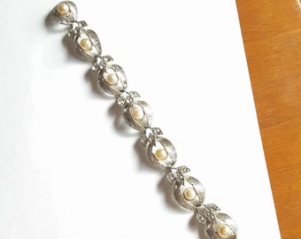 Lisner Bracelet Pulsera Faux Pearl Clear Rhinestones Silver Tone Wedding Prom Party Vintage Jewelry Vendimia Joyeria Yours, Occasionally