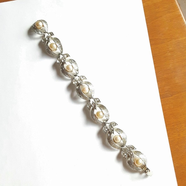 Lisner Bracelet Pulsera Faux Pearl Clear Rhinestones Silver Tone Wedding Prom Party Vintage Jewelry Vendimia Joyeria Yours, Occasionally