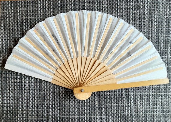 Folding Paper Hand Fan Ventilador de Mano Orienta… - image 2