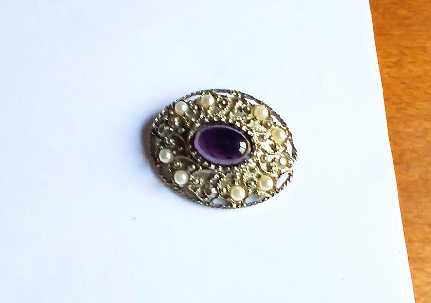 Broche Ancienne En Argent Massif Ajourée Avec Un Cabochon D'améthyste - Bijou Vintage