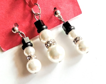Conjunto de joyas Snowmen: pendientes y colgante plateados hechos a mano