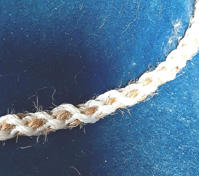 Cinta para sombrero trenzada Kumihimo hecha a mano: Joyería para sombreros de algodón con hilo beige y blanco imagen 2