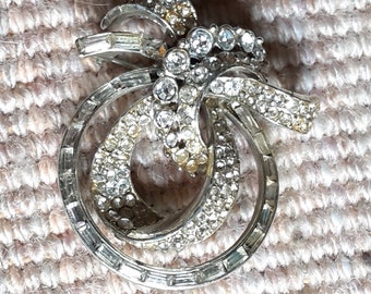 Coro Pegasus Ribbon Circle Pin Brosche Brosche Sammlerstück Des Pat Pend Vintage Schmuck Vendimia Joyeria Yours, Casually