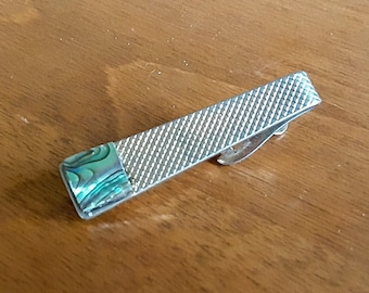 Tie Bar Clip Verschluss Abalone Inlay Blassgold Ton Reclaimed Vintage Schmuck YoursOccasionally.etsy.com