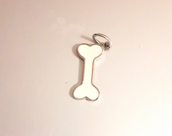 Dog Bone Charm Amuleto White Enamel Silver Tone Vintage Jewelry Vendimia Joyeria Yours, Occasionally