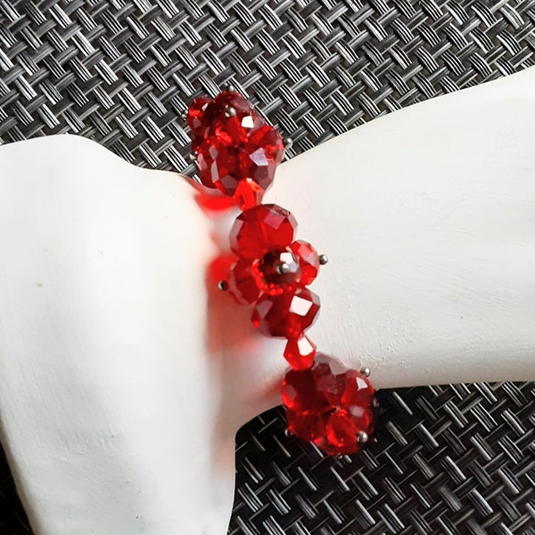 Bracelet Pulsera Red Plastic Beads Stretch Valentines Day Christmas Vintage Jewelry Vendimia Joyeria Yours, Occasionally