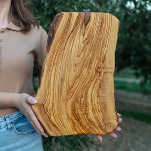 Handcrafted Olive Wood Cutting Board: Natural Kitchen Serving Board