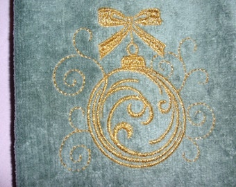 Embroidered Fingertip Towel Gold Ornament