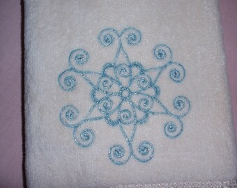 Embroidered Fingertip Towel Snowflake