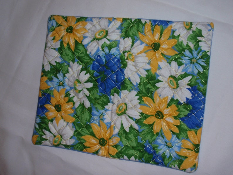 Daisy Fabric Women/'s Checkbook Cover Quilted Fabric Checkbook Cover Fabric Checkbook Cover Free Shipping Quilted Checkbook