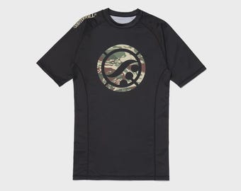 Maglia protettiva Shoyoroll BF20 Black Camo / Maglia da allenamento BJJ / Jiu Jitsu No Gi / Maglia a compressione per grappling