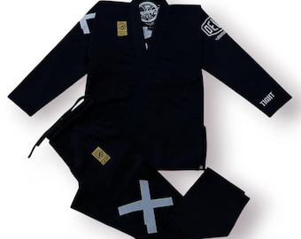 Gi da BJJ - Kimono Shoyoroll Deus Ex, uniforme da Jiu-Jitsu in tessuto Pearl Weave da 450 GSM con borsa inclusa. Gi perfetto per il grappling, ideale per atleti di BJJ.