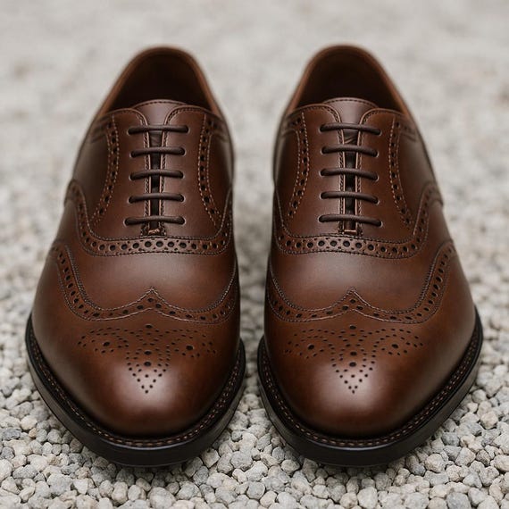 Handcrafted Brown Leather Oxford Brogue Shoes for Men  display picture 1