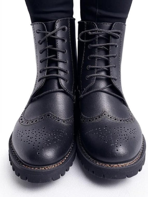 Black Leather Women display picture 3