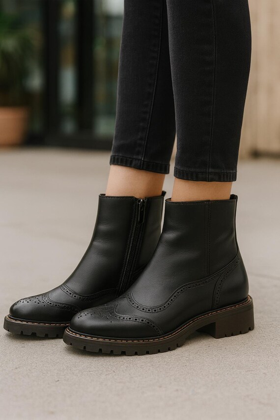 Handmade Unisex Black Leather Brogue Ankle Boots – Classic  display picture 2