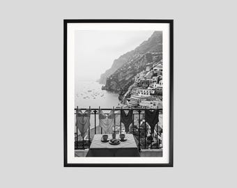 Impression petit-déjeuner Positano View, art mural noir et blanc, photographie de voyage, affiche côtière, imprimable, décoration d'intérieur italienne
