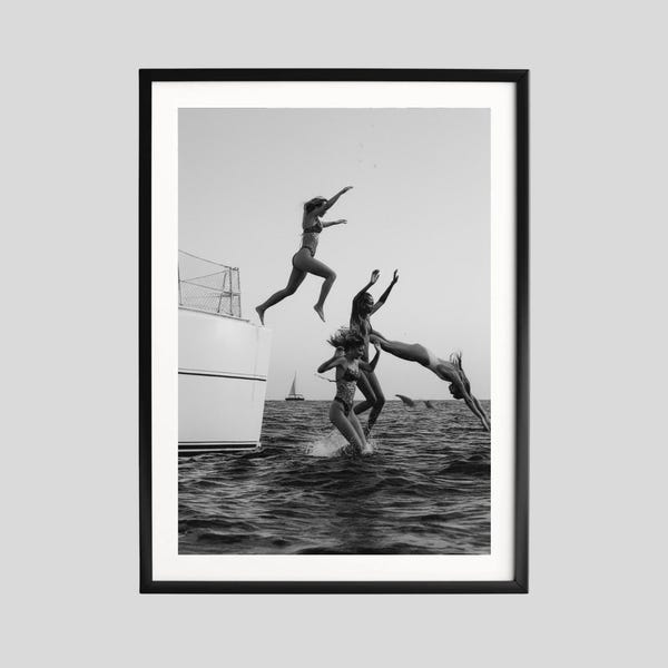 Vintage Surfer Wall Art Print – Black & White Fashion Photo, Summer Beach House Decor, Modern Surf Poster for Coastal Style