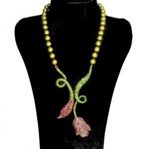 HEIDI DAUS Crystal Tulip Necklace Green & Pink Crystals NWOT image 4