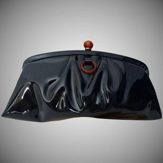 Vintage 1950s Clutch//Black//Bakelite Clasp//50s C