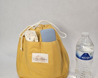 Insulated lunch bag , napkin, and utensils