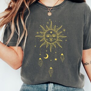 Sonnen Shirt, Himmel, Moon Child, Cottagecore, Gothic, Spiritualität, Dark Academia, Zauberpilze, Hexen Shirt  Comfort Color Sizes S-4XL