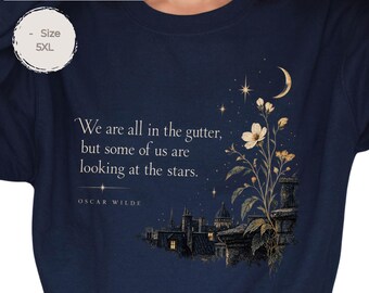 Oscar Wilde Zitat Sweatshirt, We Are All in the Gutter, Literatur Sweater, Gift für Buchliebhaber, Mond Blumen Design