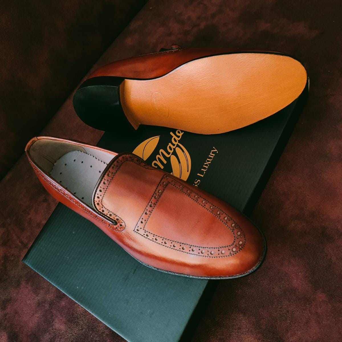 Hand-sawing‎ Classic Brown Leather Loafers size 8.5 Baxton Burnished Brown Leather Loafers For Men – The Jacket  main image 3