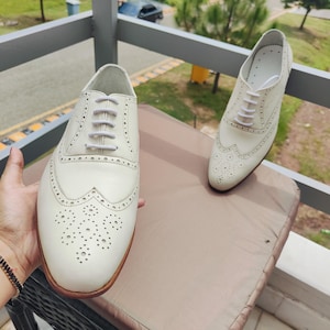 Handmade Ivory Leather Oxfords: Men's Formal Dress Shoes