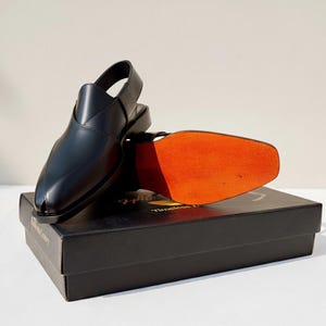 Handmade Leather Chapli Sandals: Traditional Pakistani Style