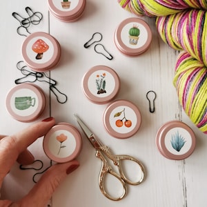 Little storage tin with Stitch markers Calabash pins Light bulb rosé Progress keeper Pink Gold Silver Knitting socks Crochet Mothersday gift image 6