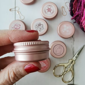 Little storage tin with Stitch markers Calabash pins Light bulb rosé Progress keeper Pink Gold Silver Knitting socks Crochet Mothersday gift image 10