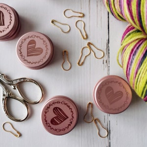 Little storage tin with Stitch markers Calabash pins Light bulb rosé Progress keeper Pink Gold Silver Knitting socks Crochet Mothersday gift image 5