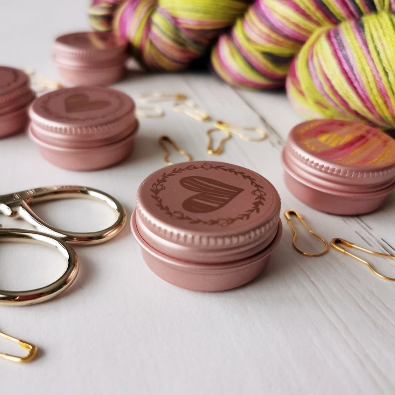 Little storage tin with Stitch markers Calabash pins Light bulb rosé Progress keeper Pink Gold Silver Knitting socks Crochet Mothersday gift image 8