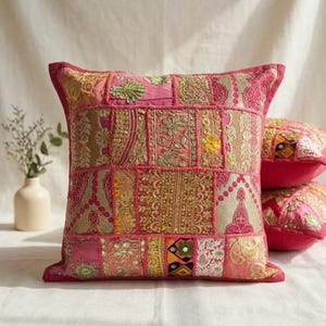 Capa de almofada artesanal em algodão patchwork | Capa de almofada decorativa estilo boho | Feita na Índia