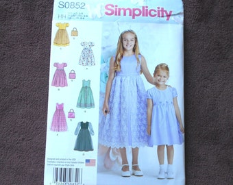 Simplicity S0852 Child's and Girls' Dress and Purse Sizes 3-6 and 7-14