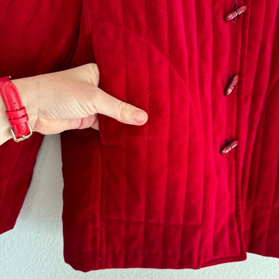 70s Vintage Sears red quilted velvet jacket toggl… - image 5