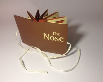 Carousel book ’The Nose’