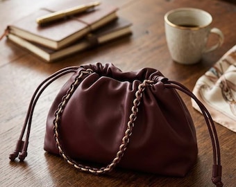 Bolso de mano de piel auténtica, monedero fruncido con cadena dorada, estuche de piel suave, bolsos tipo dumpling plisados