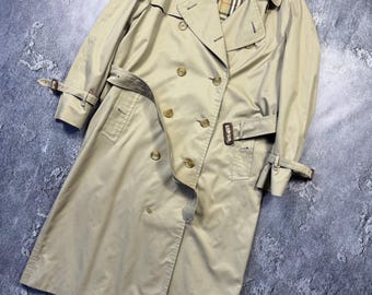 Burberrys vintage trenchcoat – klassisk brittisk stil