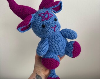 Patrón de ganchillo de Baphomet / Patrón de amigurumi / Descarga en PDF
