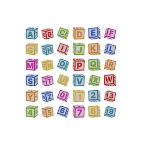 Può includere: Una collezione di blocchi colorati con lettere e numeri. Ogni blocco presenta una lettera o un numero in un carattere chiaro. I blocchi sono in vari colori, tra cui blu, rosso, verde e giallo, su uno sfondo bianco.