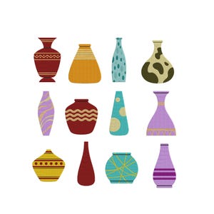 Puede incluir: Una colección de doce jarrones decorativos de varias formas y colores. Los jarrones presentan patrones como lunares, rayas y diseños geométricos. Los colores incluyen rojo, amarillo, azul, morado y verde.