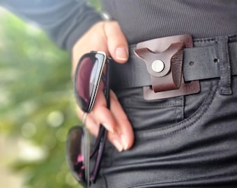 Leren zonnebrilhouderclip: riemaccessoire, handgemaakt in Noorwegen