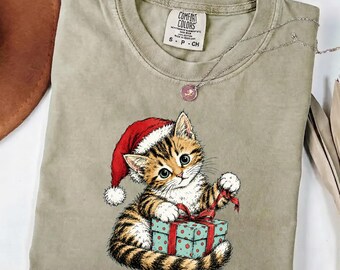 Comfort Colors Vintage Christmas Cat Shirt: Holiday Sweatshirt, Santa Kitten Present, Pet Lover