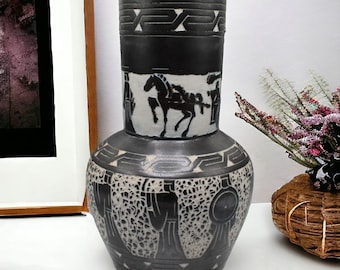 Jarrón de cerámica antiguo tallado a mano, estilo egipcio, en blanco y negro, 24 cm de alto.