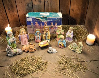 Holiday Gatherings 12-teilige Keramik Krippe Set Figuren Weihnachtsdekor