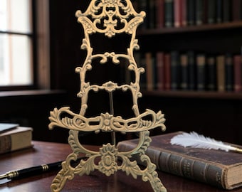 Caballete de mesa antiguo victoriano de latón para libros bíblicos, 30 cm de alto, diseño ornamentado.