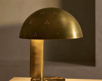 高級大理石ベーステーブルランプ – プレミアム仕上げと温かみのある間接照明を備えたモダンミニマリストベッドサイドランプ | ミッドセンチュリー照明