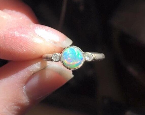 man ring finger right hand